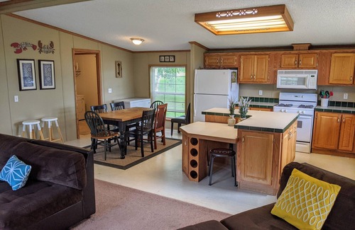 Agency Village Cabin | Buffalo Bungalow, Lake Front Cabin with Dock
