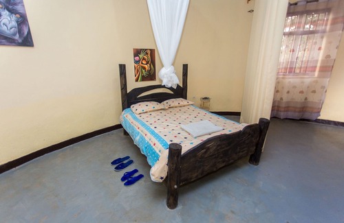 Kinigi House | Buffalo Mountain Lodge