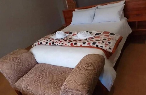 Nyanga Bed & Breakfast | Buffalo Ridge Lodge and the Beauty of Nyanga. Perfect Combination