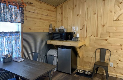 Cache Cabin | Buffalo Wallow Cabin at The Lazy Buffalo Hunting Pet Friendly Wichita Mountains