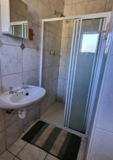 Oudtshoorn House | Buffeldoring selfcatering