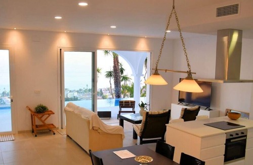 Torre de Benagalbon House | Buganvilla Comfortable holiday residence