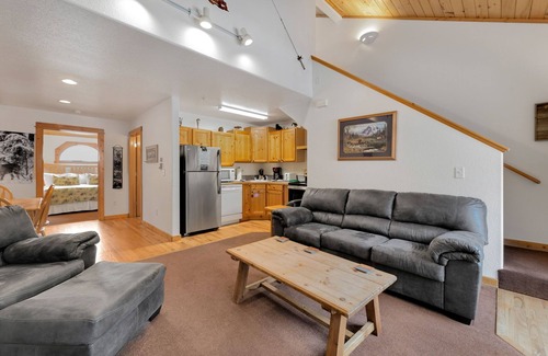 Fall River Estates Condo | Bugle Pointe A03 (Private Hot tub) River Views!