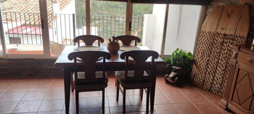 Villahermosa del Rio Apartment | Buhardilla rústica muy acogedora