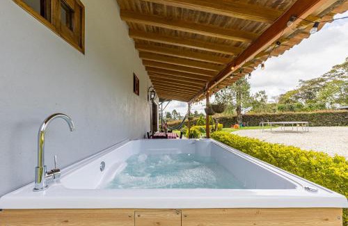 Medellin Ski Chalet | Buho Cabaña Santa Elena