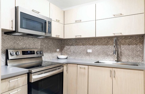 Dorado Pueblo Apartment | Building #1 Fully Renovated Beachfront Family two floors Building 8 Bedrooms,