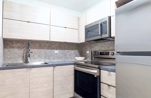 Dorado Pueblo Apartment | Building #1 Fully Renovated Beachfront Family two floors Building 8 Bedrooms,