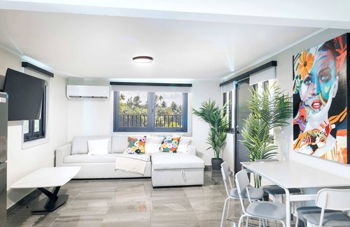 Dorado Pueblo Apartment | Building # 2 Fully Renovated 5 apartments Beachfront Family three floors buildin