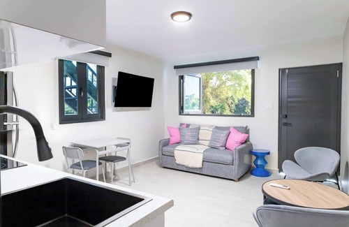 Dorado Pueblo Apartment | Building # 2 Fully Renovated 5 apartments Beachfront Family three floors buildin
