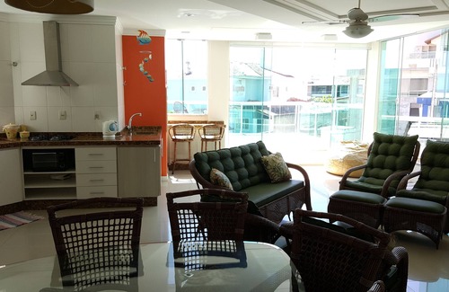 Bombas Apartment | Building to SEASIDE, High Standard. Complete. Sleeps 8. 3 Cars. Pool
