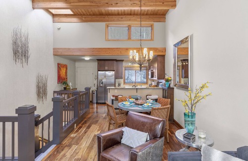 Telluride Condo | BUILDING UPGRADES IN PROGRESS. Decorator 2B/2B Steps f/Town Park; deck, FP