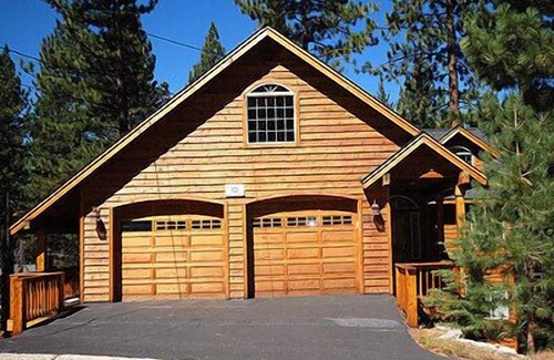 Montgomery Estates House | Built for Fun! Spacious Mountain Home with Massive Game Room, Pool Table!-.