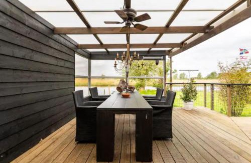 Matsloot House | Buiten Huisje aan de Vaart 1