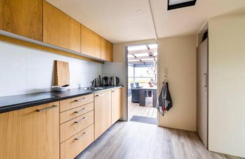 Matsloot House | Buiten Huisje aan de Vaart 1