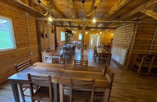 Shale House | Bujtina ZEMRA TRADITES