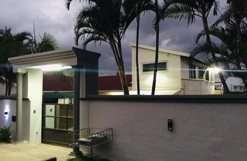 Port Edward Bed & Breakfast | Bujumbura Guest House