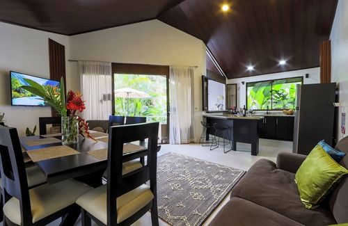 Penas Blancas Ski Chalet | Bukala Village Lodge