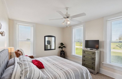 Fremont House | Bukkett's Farmhouse on the Sandusky River by RedAwning