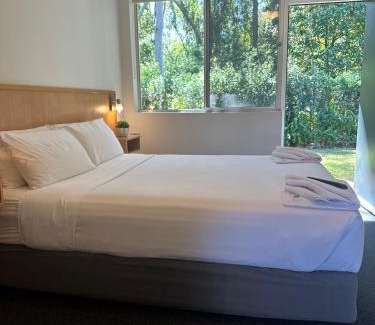 Medowie Hotel | Bull and Bush Hotel