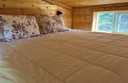 Noxon Cabin | Bull Lake, Montana Mountaintop Retreat