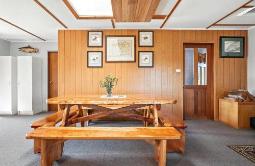Miena House | Bull Tavern Cabin Cozy Lakeside Escape in Miena Tasmania