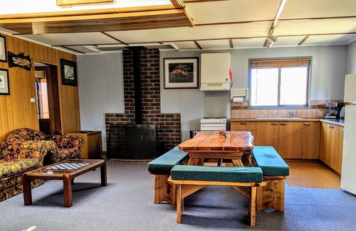 Miena House | Bull Tavern Lodge on Cider Gum