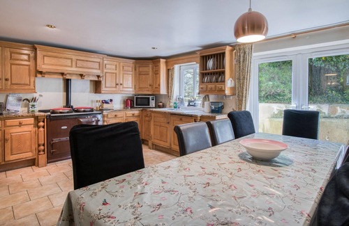 Oxwich House | Bullcroft - 6 Bedroom House - Oxwich