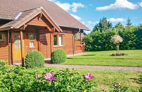 Dohnsdorf House | Bullerbü near the Baltic Sea - wooden house in the village