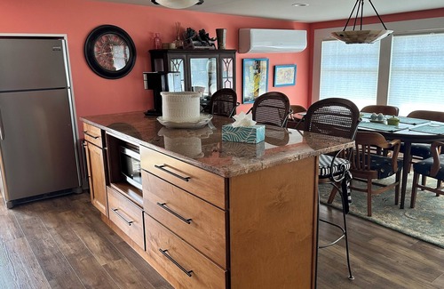 Shawanese Cottage | BullFrog cottage, Harveys Lake, PA - Spectacular lakefront presence and view!