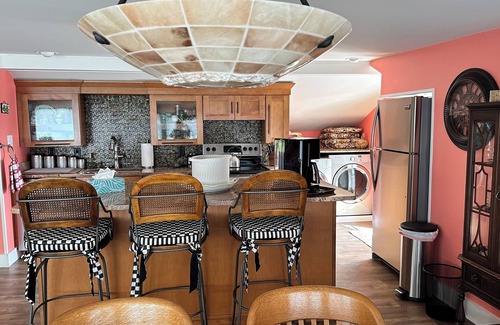 Shawanese Cottage | BullFrog cottage, Harveys Lake, PA - Spectacular lakefront presence and view!