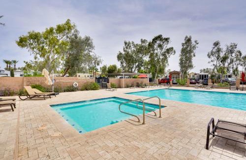 Bullhead City House | Bullhead City Vacation Rental with Resort Pool!