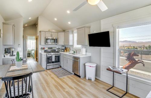 Bullhead City House | Bullhead City Vacation Rental with Resort Pool!