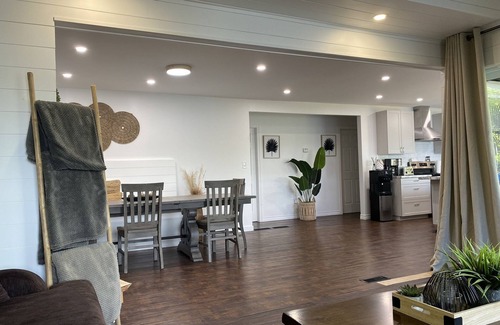 Espanola House | Bulloch's Retreat - Your Own Private Lake Side Resort!