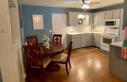 Bull Shoals House | Bullshoals Lake & White River-Farmhouse Cottage