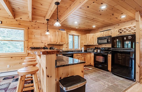 Greenwood House | Bullwinkle's Getaway - A homebase for Mt Abram