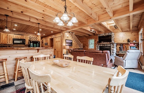 Greenwood House | Bullwinkle's Getaway - A homebase for Mt Abram