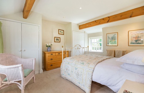 Darley Cottage | BUMBLE COTTAGE, pet friendly, luxury holiday cottage in Darley