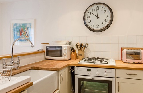 Salcombe Cottage | Bumblebee Cottage