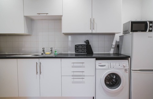New Mills Apartment | Bumblebee, pet friendly apartment in New Mills