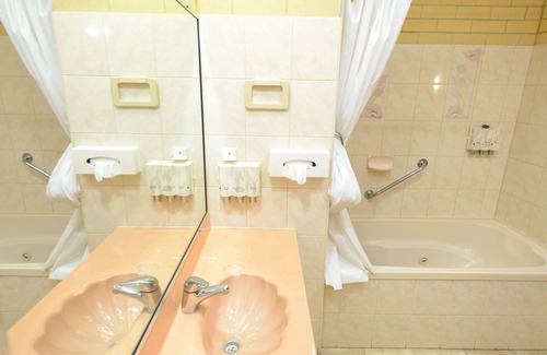 Millbank Hotel | Bundaberg International Motor Inn