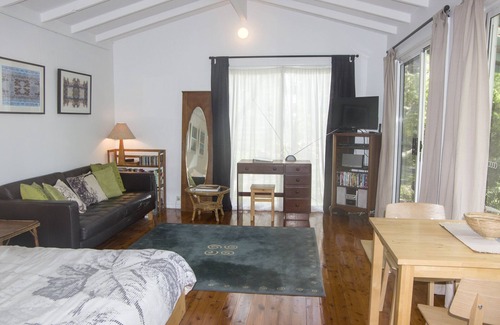 Bundeena Cabin | Bundeena Garden Studio near beaches