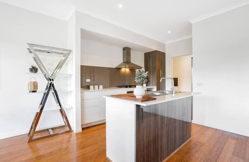 Bundoora House | Bundoora Family Home near Uni Hill