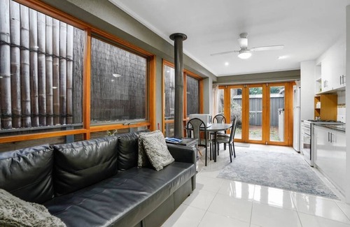 Greensborough House | Bundoora Perfection - Luxury Family Oasis w pool