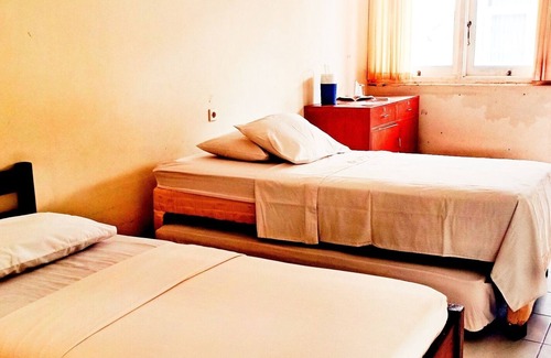 Pelabuhan Ratu Bed & Breakfast | Bunga Ayu Seaside Resort