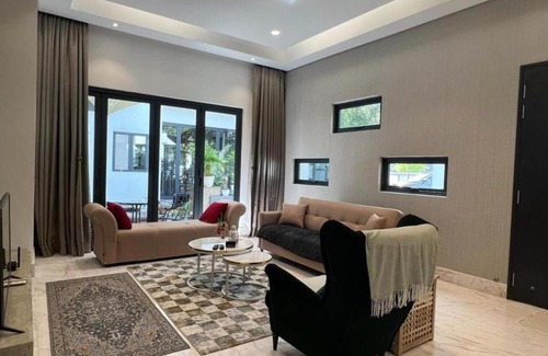 Seksyen 13 Villa | Bunga Raya Villa By Malvacae Homestays Shah Alam