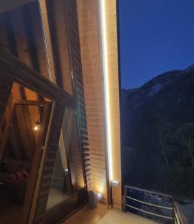 Shale Ski Chalet | Bungaja Chalets