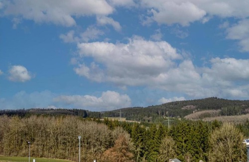 Ferienhausgebiet Hillenseifen House | Bungalow in Eifel near Mountain Trails