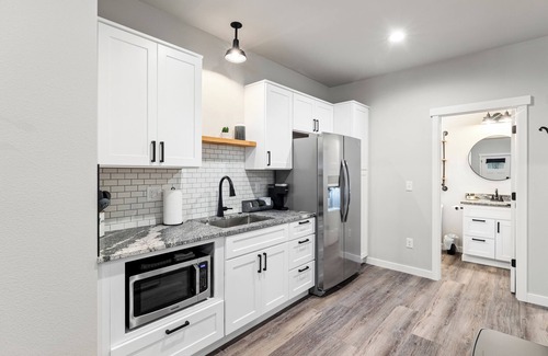 Dennis House | Bungalow 1 @ Barndo Bungalows