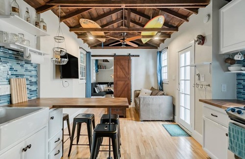 Circle Area Cottage | Bungalow, 2 miles from Beach at Long Beach Casitas