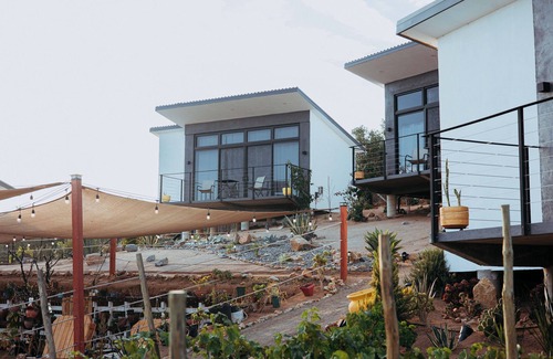 Valle de Guadalupe House | Bungalow 5 Queen Villa Loar, In The heart of El Valle De Guadalupe.